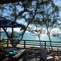 BlueMoon Villa - Authentic, seaside living