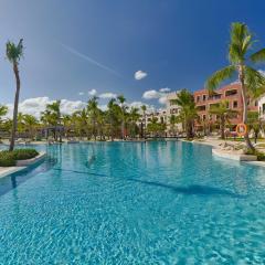 Beautiful apartment with pool view