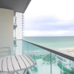 Unique Ocean View Apartment by Miami Te Espera - HALLANDALE 15L