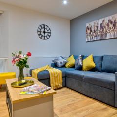 Stylish Stamford Centre 2 Bedroom Apartment With Parking - St Pauls Apartments - A