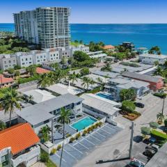 Waves On Desoto 1- Bedroom Rental Unit With Pool