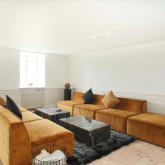 Modern 3BR Duplex Flat in Nyhavn w Private Balcony