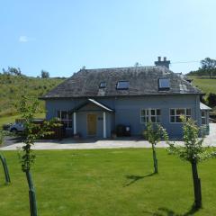 Chauffeur's Cottage with Hot Tub