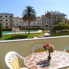 Apartamento céntrico con piscina y parking