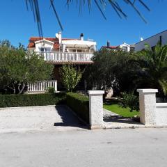Apartments Mali Dvori