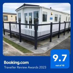 PG177 Golden Palm Resort 8 Berth Caravan With Decking