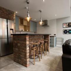 Modern City Centre Rooms