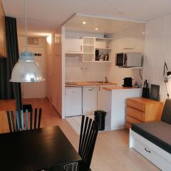 Charmant studio 25m², balcon sud/ouest, vue montagnes, au cœur des commerces à Tignes - FR-1-449-139