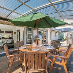 Relax on Roseberry - Whitianga Holiday Home