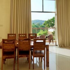 Casa Belle 3 BR Town Home short drive to Panjim City and Casino