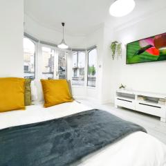 LUXURIOUS Terrace 2 Bedrooms in Relaxing Covent Garden Apartment