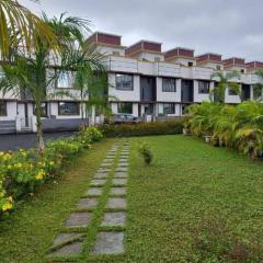 Vista Manor - 3 BHK with pool-1.5 hrs from Mumbai