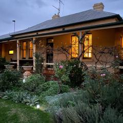 Wonga - A secluded oasis in the heart of Parkes
