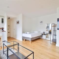 Modern 1 bed flat in Paris XVIII