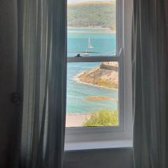 Arvonia sleeps 7, sea views, dog friendly