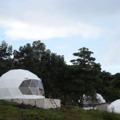 Tranquil Retreat Dome Glamping with Hotspring Dipping pool - Breathtaking View