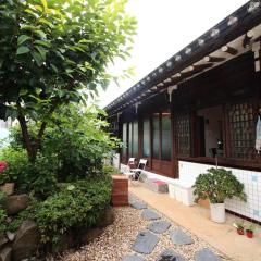 TTOL LANG Cottage Jeonju Hanok Village