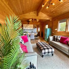 Yealm Cabin Self Catering Log Cabin in Devon with Hot Tub