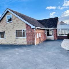 5-Bedroom Cottage in Healing, Grimsby