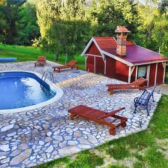 Lovely Home In Novo Zvecevo With Outdoor Swimming Pool