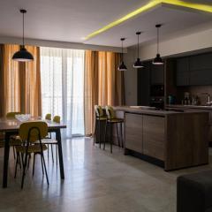 Modern 3 bedroom Apartment in Luqa (Sleeps 6)