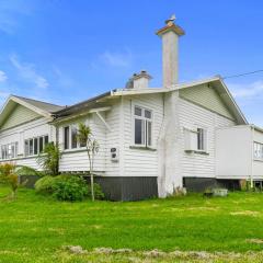 Early Settler Homestead - Waipu Holiday Home