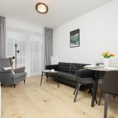 Two-Bedroom Elegant Apartment with Parking Warsaw Praga by Renters