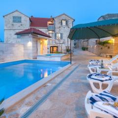 Family friendly house with a swimming pool Skrip, Brac - 17345