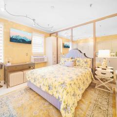 Renovated studio in the heart of Palm Beach - free parking, security box