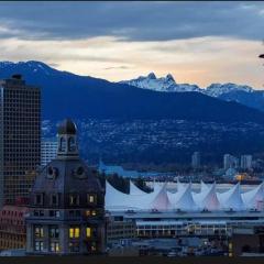 Vancouver condo-surreal mountain & water views 2bd