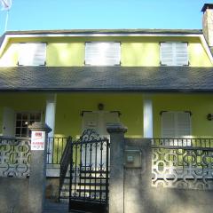 Casa con jardín en la playa de Almieiras