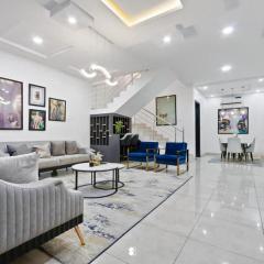 Sophisticated 4-Bedroom Condo in VI