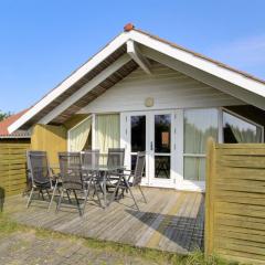 Holiday Home Eline - 1-5km from the sea in Western Jutland by Interhome