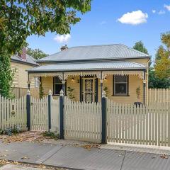 Heritage Cottage in the heart of Bendigo