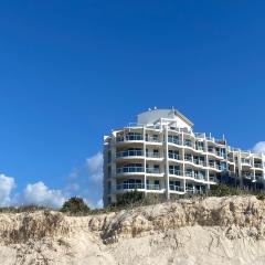 丽晶海滩酒店