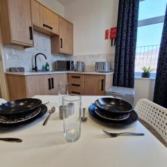 Flat 2, Modern Studio apartment, Tynte Hotel, Mountain Ash