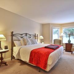 The Birch Ridge- American Classic Room #7 - King Suite in Killington, Hot Tub, home