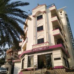 Hotel Mira International !! Beach Nearby