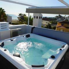 DUPLEX NOSY BE vue sur mer avec solarium et jacuzzi