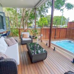 Beach House with spa among the trees Coolum Beach