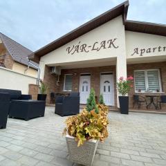 VÁR-LAK Apartman