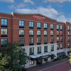 Courtyard by Marriott Savannah Downtown - Historic District