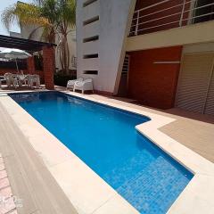 Sesimbra Charming Pool Duplex BBK & Garden