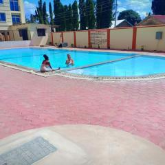 Roma Stays Mwtapa Luxury Apartments 3 bedrooms & swimming pool