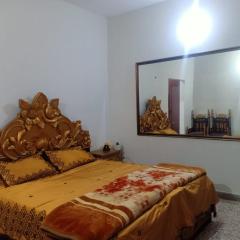 Room with Separate Entrance & Parking & Fast Wifi