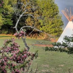 Tipi + Gîte pour famille nature