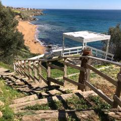 casa indipendente con accesso diretto al mare