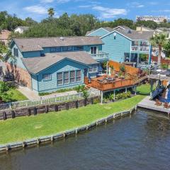 Beauty on the Water! Lake House near the beaches!