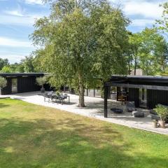 Holiday Home Hævnir - 1km from the sea by Interhome