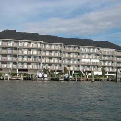 Harbour Island 406K condo
